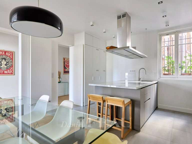 Appartement Paris 16e - 3 chambres - 136m²