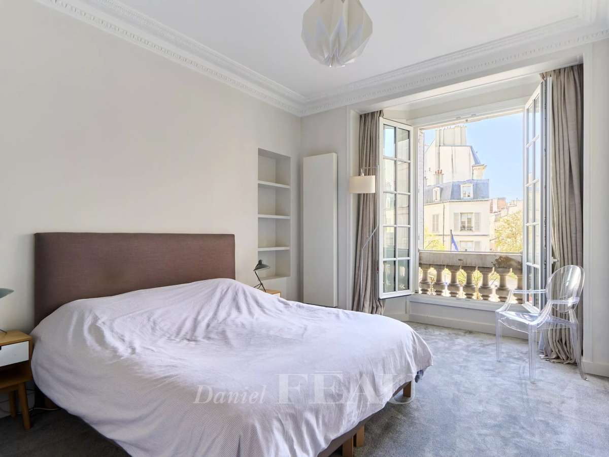 Apartment Paris 16e
