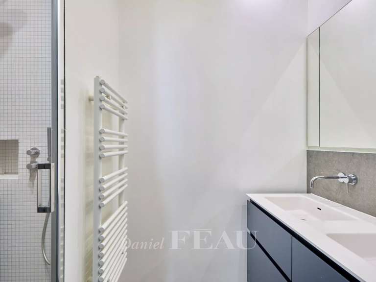 Appartement Paris 16e - 3 chambres - 136m²