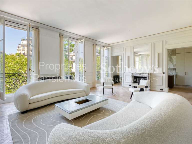 Appartement Paris 16e - 1 chambre - 216m²