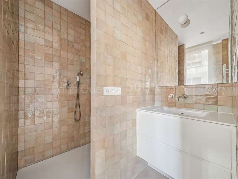 Appartement Paris 16e - 5 chambres - 326m²