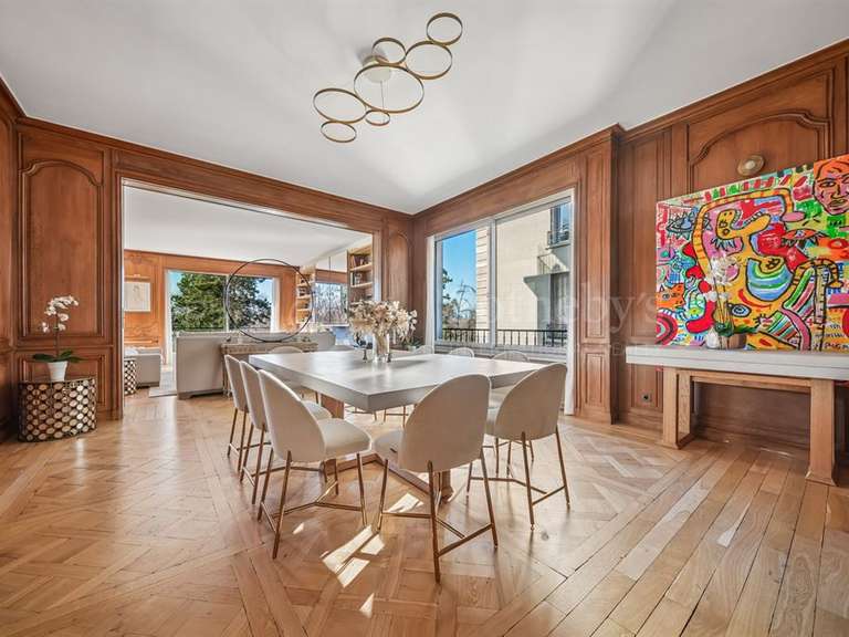 Appartement Paris 16e - 5 chambres - 326m²