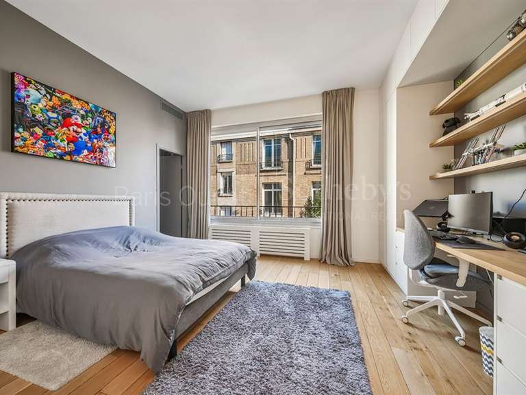Appartement Paris 16e - 5 chambres - 326m²