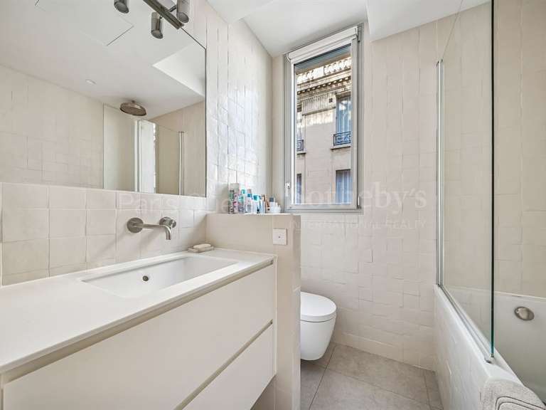 Appartement Paris 16e - 5 chambres - 326m²