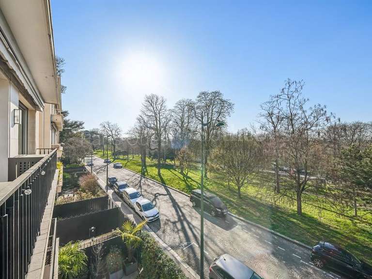 Appartement Paris 16e - 5 chambres - 326m²