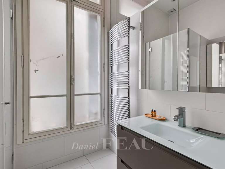 Appartement Paris 16e - 4 chambres - 242m²