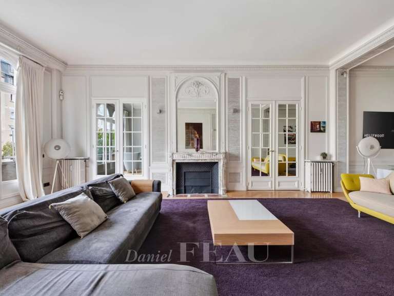 Appartement Paris 16e - 4 chambres - 242m²