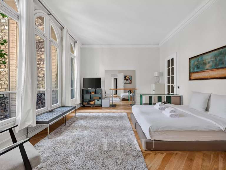 Appartement Paris 16e - 4 chambres - 242m²