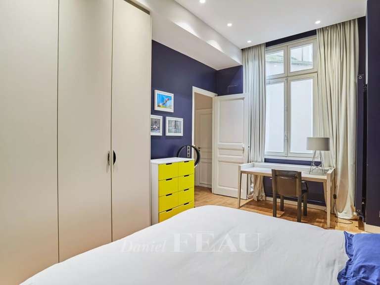 Appartement Paris 16e - 4 chambres - 242m²