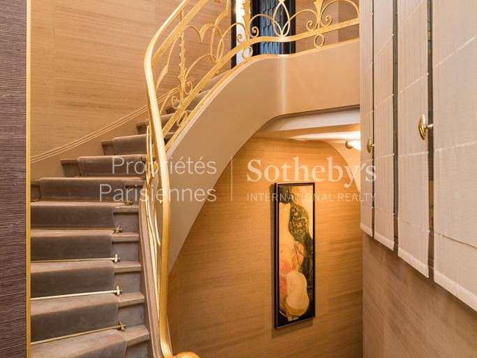 Appartement Paris 16e - 4 chambres - 392m²