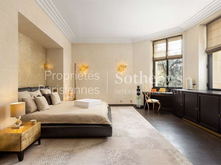 Appartement Paris 16e - 4 chambres - 392m²