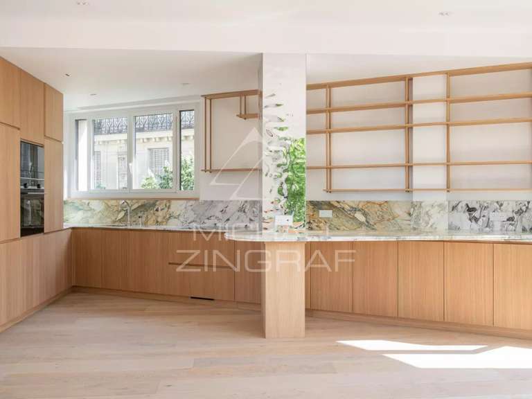 Appartement Paris 16e - 3 chambres - 126m²