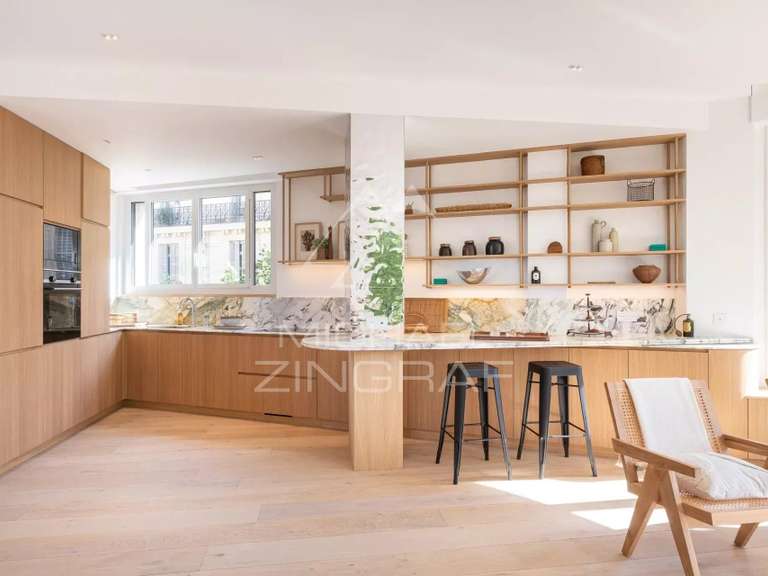 Appartement Paris 16e - 3 chambres - 126m²