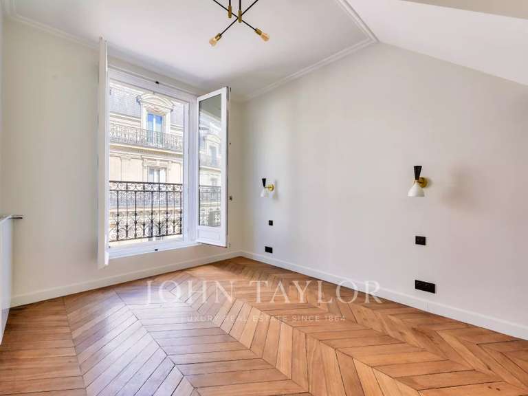 Appartement Paris 16e - 4 chambres - 216m²