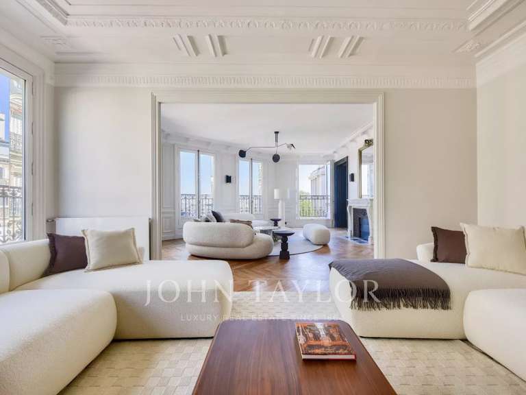 Appartement Paris 16e - 4 chambres - 216m²