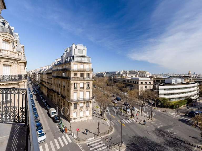 Appartement Paris 16e - 4 chambres - 216m²