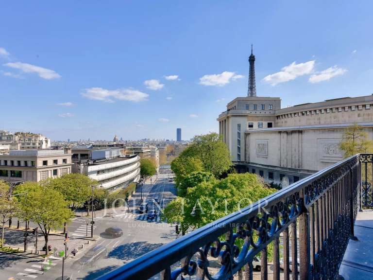 Appartement Paris 16e - 4 chambres - 216m²