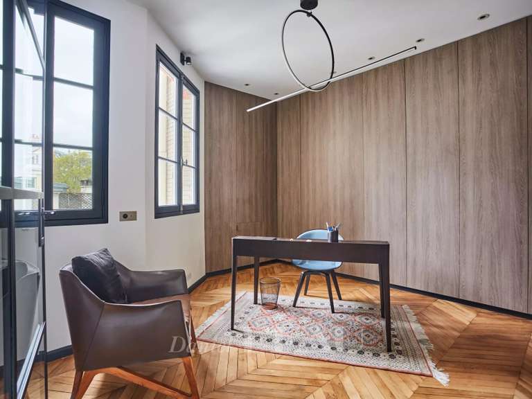 Appartement Paris 16e - 4 chambres - 185m²