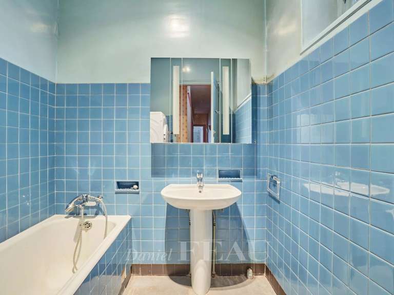 Appartement Paris 16e - 3 chambres - 146m²