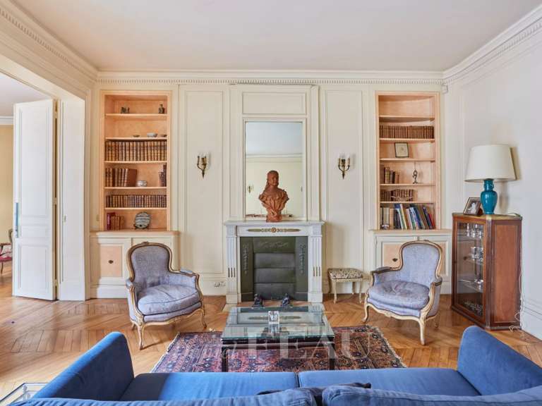 Appartement Paris 16e - 3 chambres - 146m²