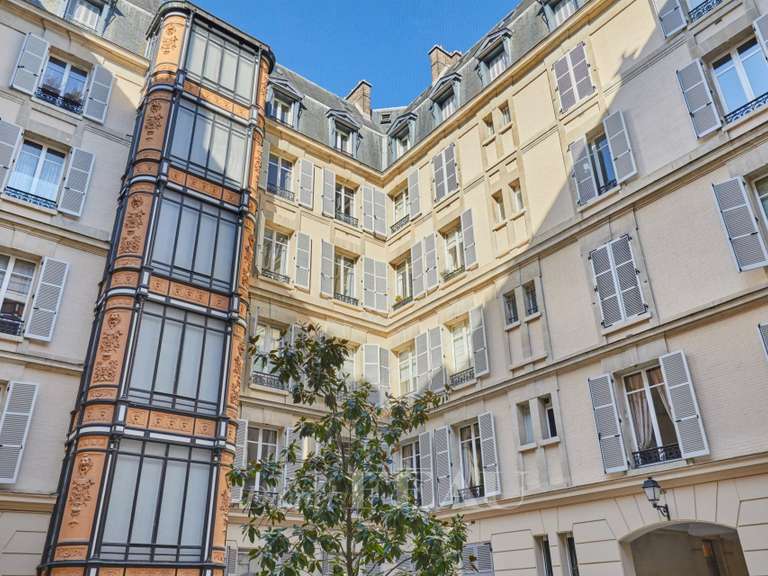 Apartment Paris 16e - 3 bedrooms - 135m²
