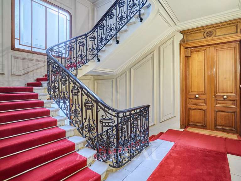 Apartment Paris 16e - 4 bedrooms - 286m²