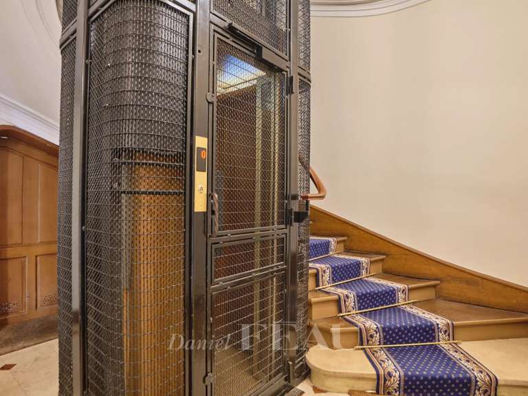 Appartement Paris 16e - 3 chambres - 140m²