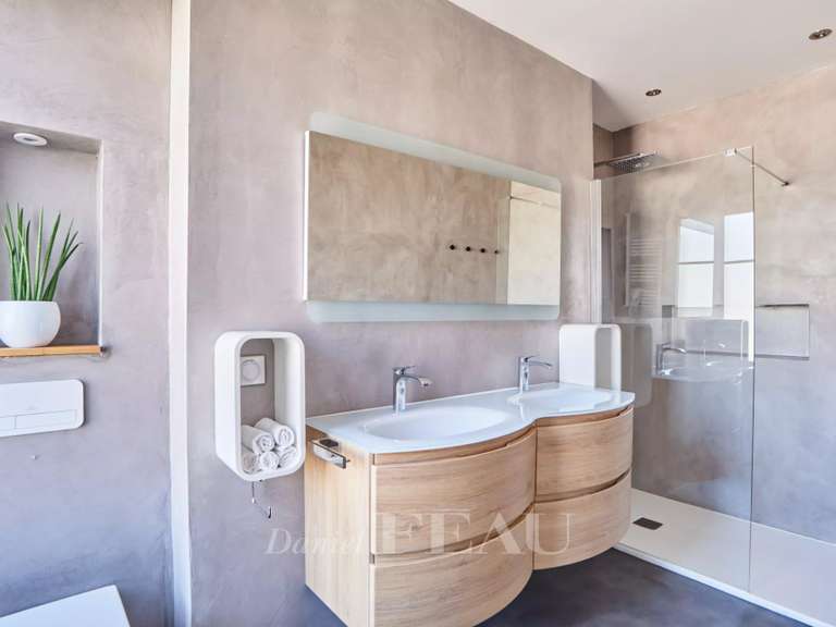 Appartement Paris 16e - 3 chambres - 140m²