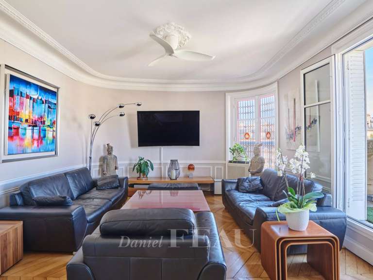 Appartement Paris 16e - 3 chambres - 140m²