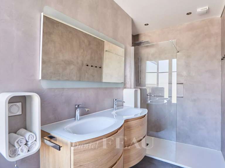 Appartement Paris 16e - 3 chambres - 140m²