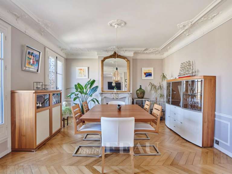 Appartement Paris 16e - 3 chambres - 140m²