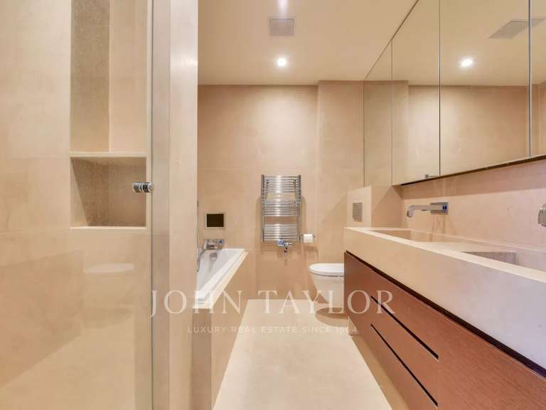 Appartement Paris 16e - 3 chambres - 105m²