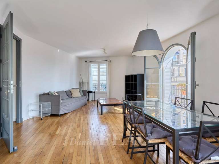 Appartement Paris 16e - 2 chambres - 74m²