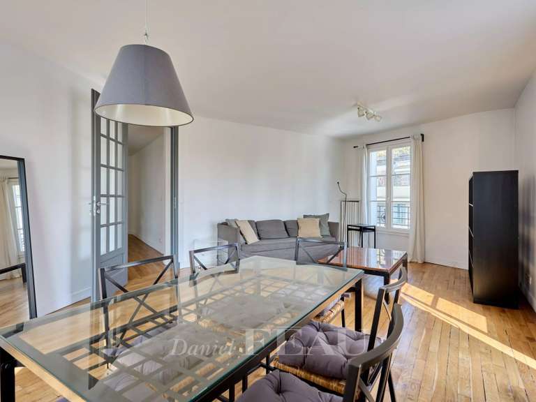 Appartement Paris 16e - 2 chambres - 74m²