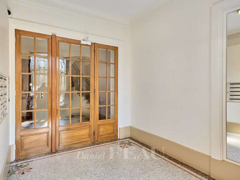 Appartement Paris 16e - 2 chambres - 74m²