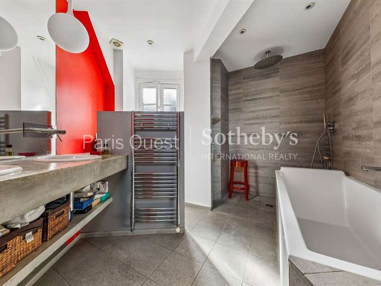 Appartement Paris 16e - 4 chambres - 207m²