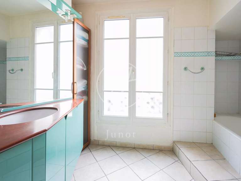 Appartement Paris 16e - 2 chambres - 98m²