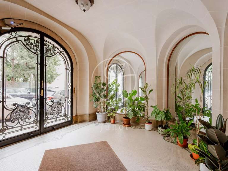 Appartement Paris 16e - 2 chambres - 98m²