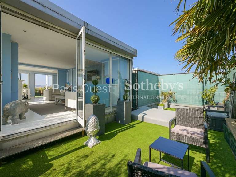 Appartement Paris 16e - 4 chambres - 200m²