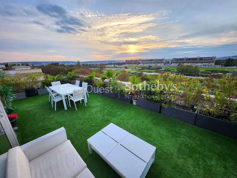 Appartement Paris 16e - 4 chambres - 200m²