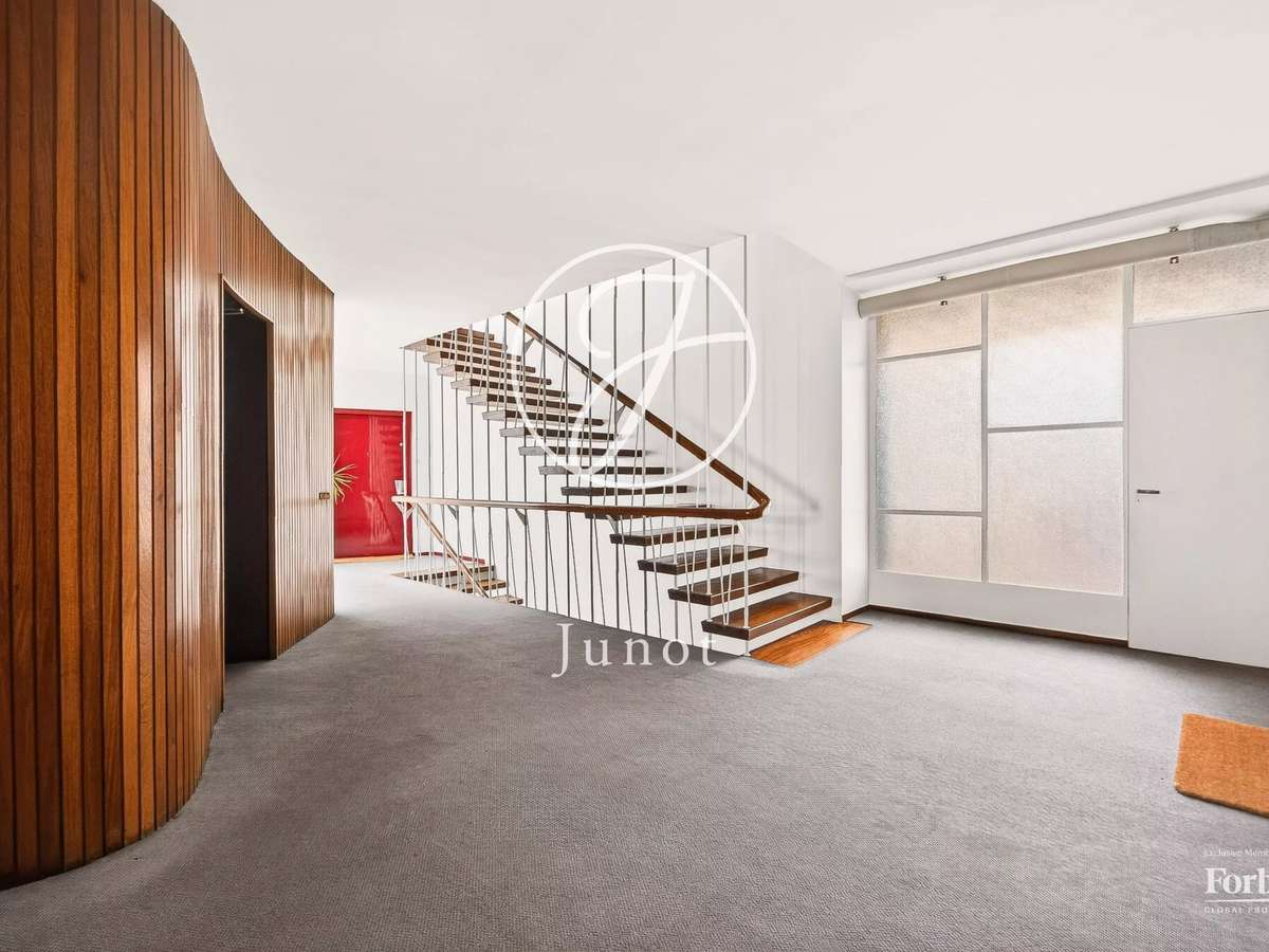 Apartment Paris 16e