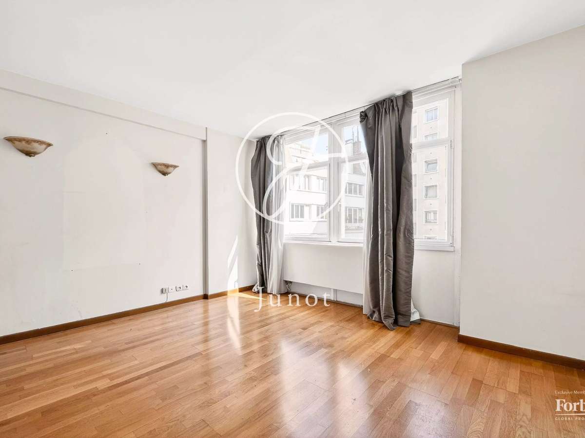 Apartment Paris 16e