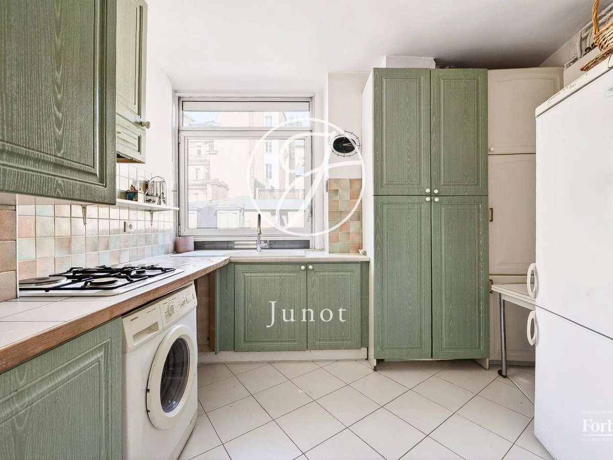 Apartment Paris 16e