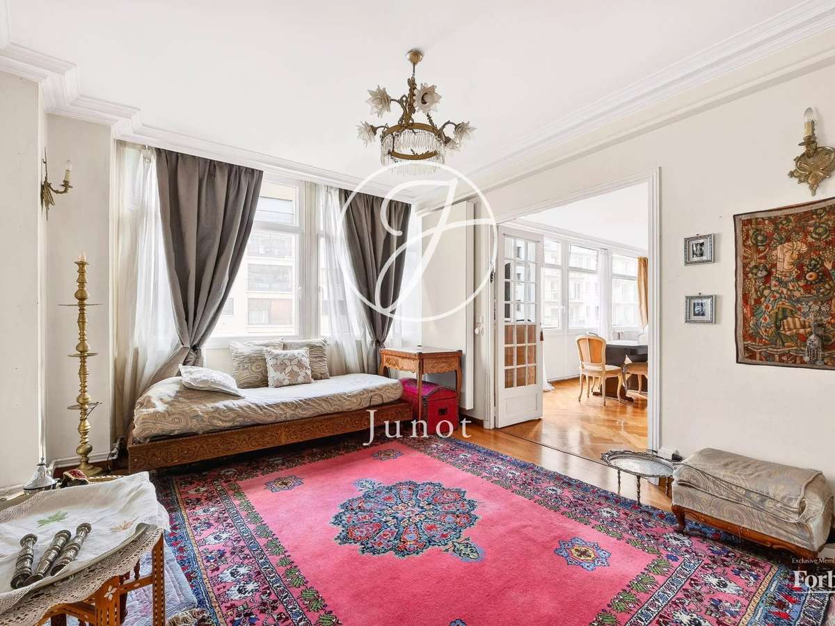 Apartment Paris 16e
