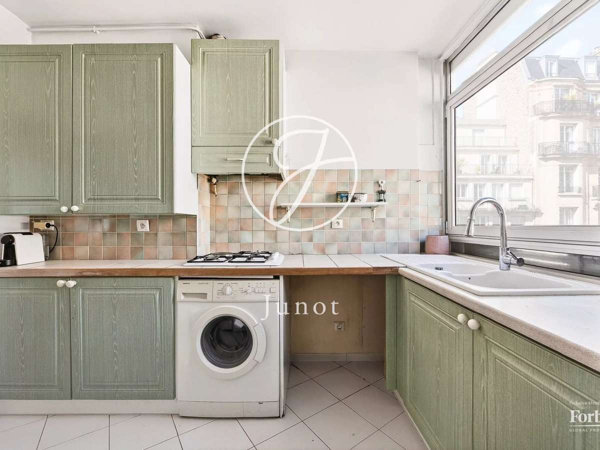 Apartment Paris 16e