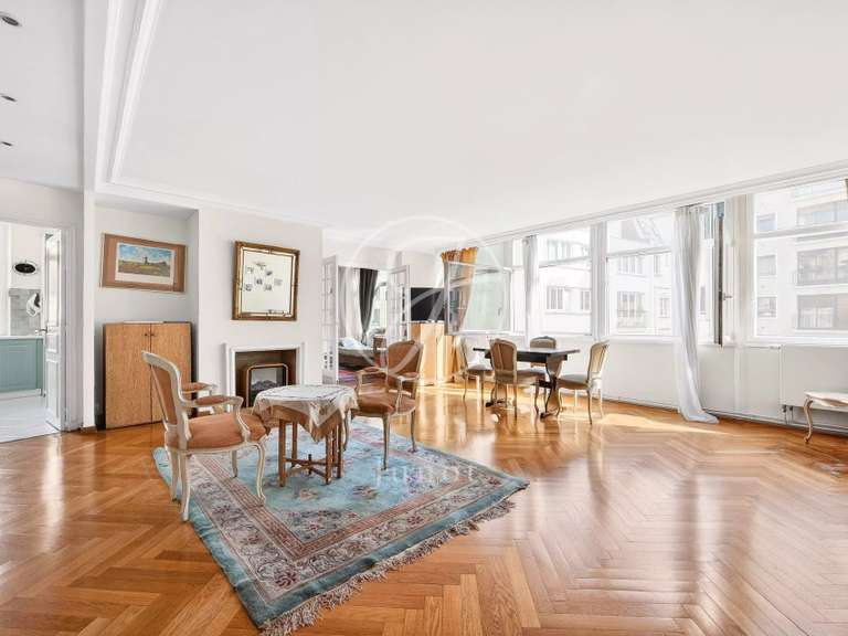 Appartement Paris 16e - 2 chambres - 95m²