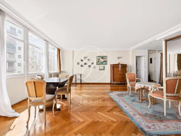 Appartement Paris 16e - 2 chambres - 95m²