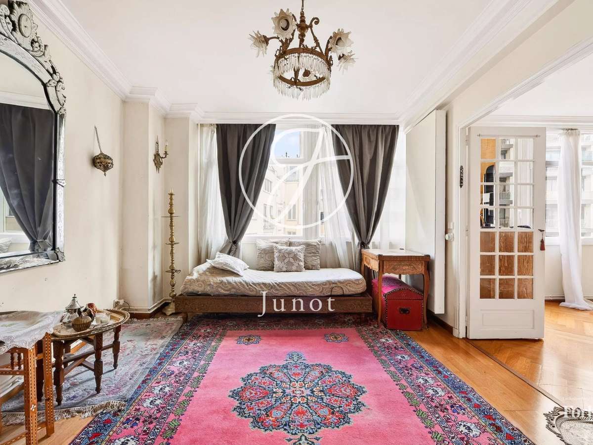Apartment Paris 16e