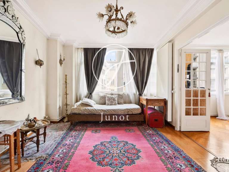 Appartement Paris 16e - 2 chambres - 95m²