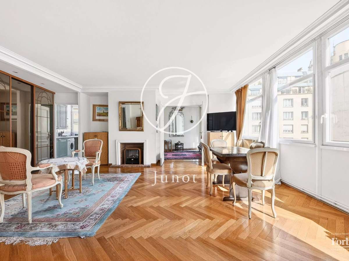 Apartment Paris 16e